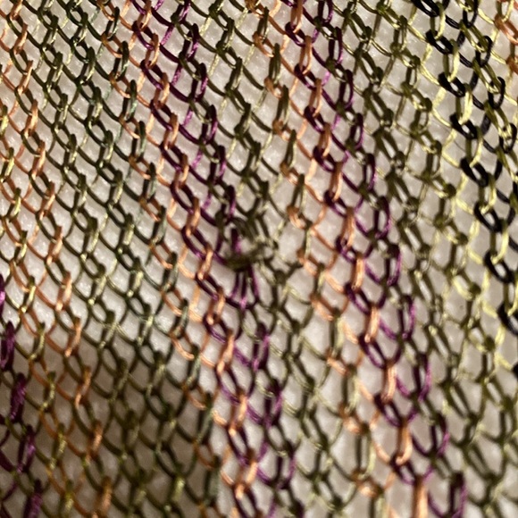 Soft woven scarf - Picture 5 of 6